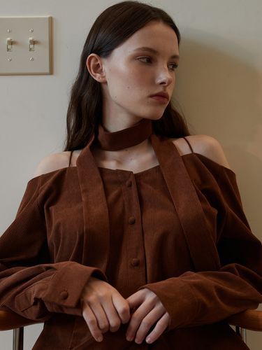 Tie Off Shoulder Corduroy Blouse_Brown - VOIEBIT for WOMEN - Modalova