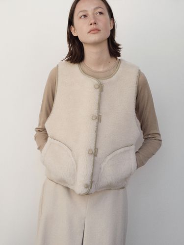 Anthony Reversible Fleece Vest_Beige - LeniL - Modalova