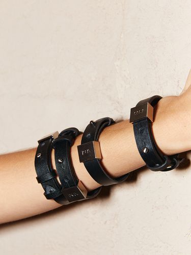 Buckle B Bracelet - AHNI - Modalova