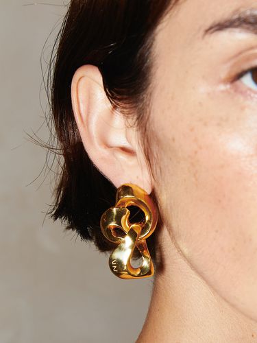 Lart E Earring_Gold - AHNI - Modalova