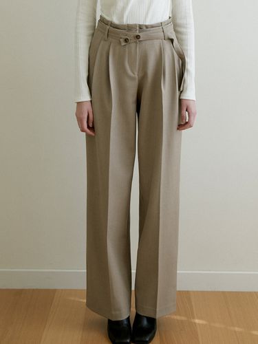 Double Waistband Belt Point Wide Pants_Khaki Beige - ourcomos - Modalova