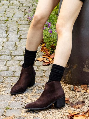 Suede Mannish Cute Ankle Boots_Brown - CESTI - Modalova