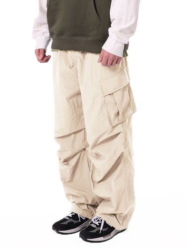 Nylon Wide Parachute Cargo Pants - THAT`S IT - Modalova