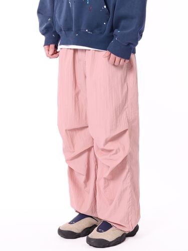 Nylon Wide Parachute Pants_Pink - THAT`S IT - Modalova