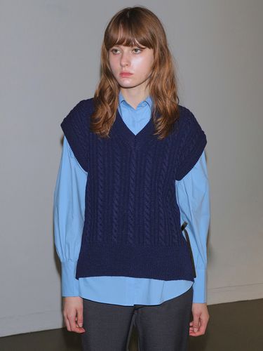 Cable Knit Vest _ Navy - PAUL&ALICE - Modalova