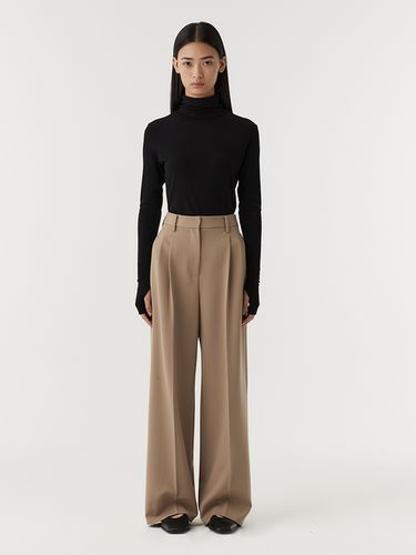 Wide Tuck Pants (Beige) - EAAH - Modalova