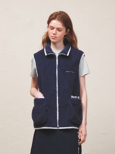 Sherpa Fleece Vest (Navy) - THREE TO EIGHTY - Modalova