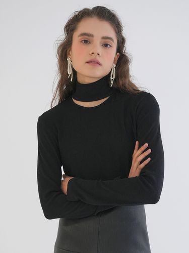 Neck Slit Turtleneck Top / 3 Colors - PAUL&ALICE - Modalova