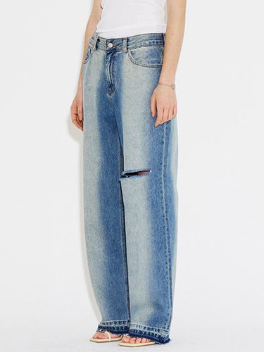 Wide Washed Destroyed Denim Pants W_Blue - NUAKLE - Modalova