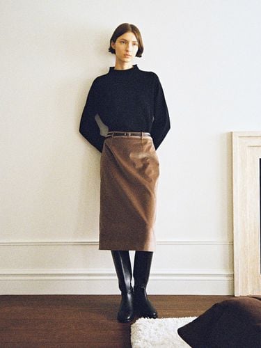 Foggy Velvet Skirt_Brown - fadeiin - Modalova