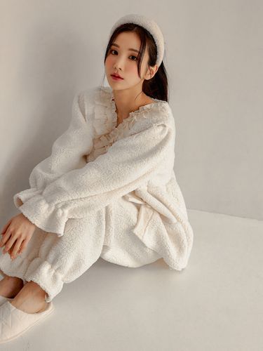 Shuena V-neck Fleece Two-piece Pajama - LUNALUZ STUDIO - Modalova