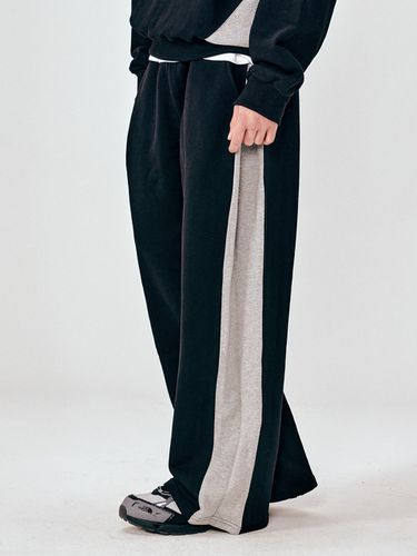 Oversized Track Sweatpants_Black Gray - MOMENTISM - Modalova