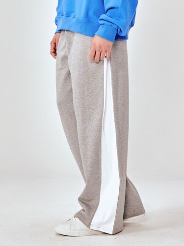 Oversized Track Sweatpants_Gray White - MOMENTISM - Modalova