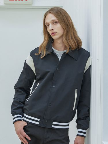 Stadium Jumper Jacket _ Black - ADHOC - Modalova