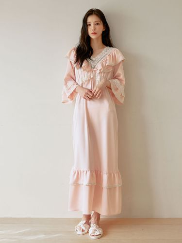 Carolina Satin V-neck Dress Pajama - LUNALUZ STUDIO - Modalova