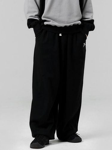 Balloon-Fit Simple Sweatpants _ - PLAYIAN - Modalova