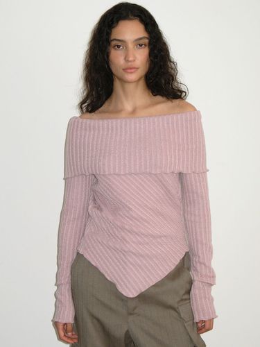 Off-Shoulder Asymmetric Sweater () - Polysooem - Modalova