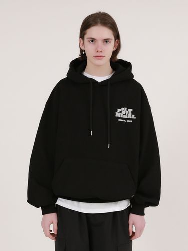 Blur Graphic Oversized Fit Hoodie - MOMENTISM - Modalova