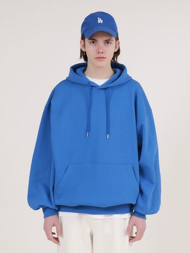 Essential Oversized Fit Hoodie - MOMENTISM - Modalova