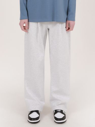 Single Pleated Wide Leg Sweatpants - MOMENTISM - Modalova