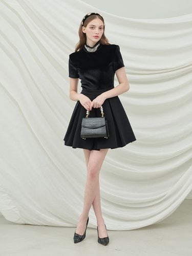 Tiana Velvet Dress_Black - GRACE U - Modalova