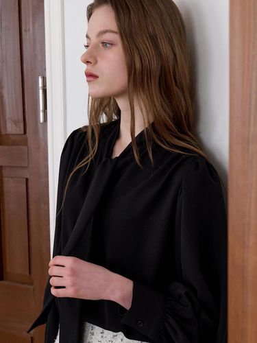 Tie Blouse - Black - EIGHT DAYS A WEEK - Modalova