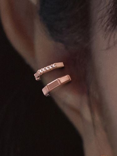 Connection 14K Single Ear Cuff - STONEHENgE - Modalova