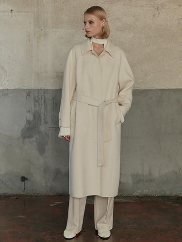 Alma Cashmere Classic Belted Handmade Coat (Cream) - MUSEE - Modalova