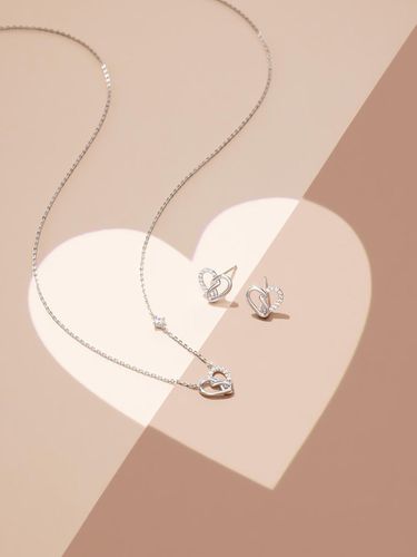 Eter Holiday Heart Necklace + Earring Set - J.ESTINA - Modalova