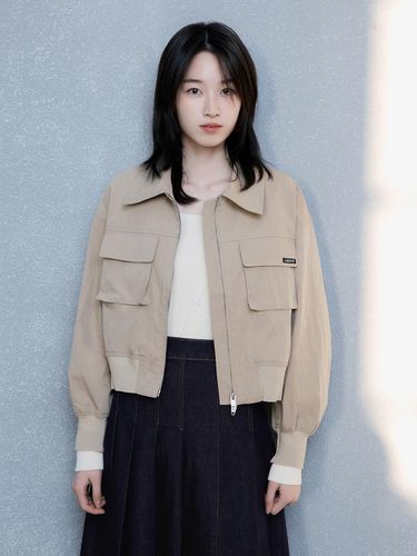 COUTURE] Cropped Zip-Up Blouson Jacket Beige - MIND BRIDGE women - Modalova