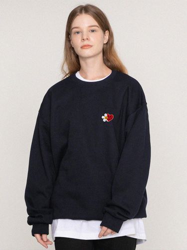 Flower Heart Half Smile Embroidery Sweatshirt - GRAVER - Modalova