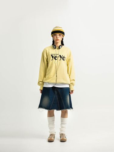 Basic Logo Crewneck Sweatshirt _ - YE-YE - Modalova