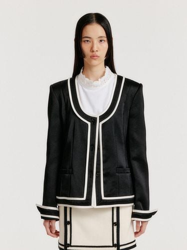 YASE Contrast U-Neck Jacket - EENK - Modalova