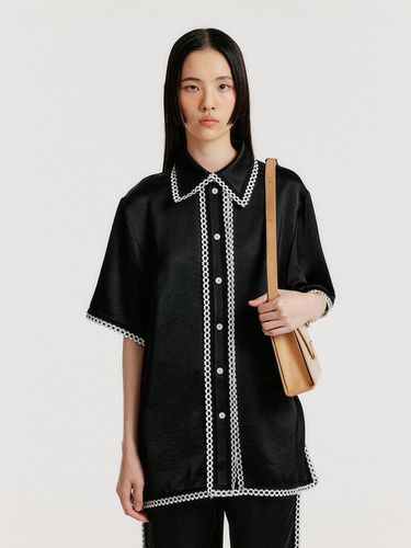 YEN Short Sleeve Lace Trim Shirt - EENK - Modalova