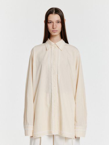 YOLO Oversized Lace Trim Shirt - EENK - Modalova