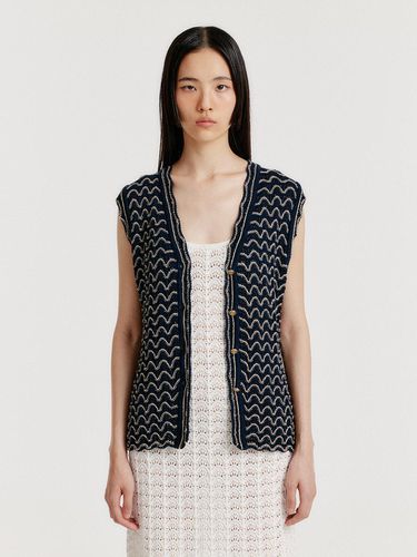 YUTA Lace Textured Knit Vest - EENK - Modalova