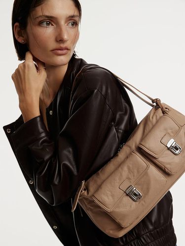 Manhattan Nylon Pocket Shoulder_Beige - JOY GRYSON - Modalova