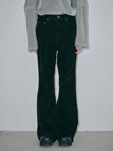 Velvet Bootcut Denim (Black) - MARGESHERWOOD - Modalova