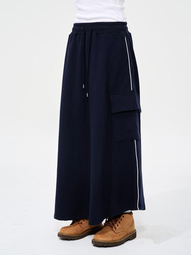 EWP Line Cargo Sweat Skirt Navy - PIECEMAKER - Modalova