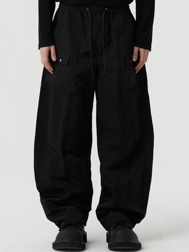 Raise Silhouette Nylon Pants - DNSR - Modalova