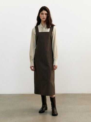 Wool Suspender Dress (Brown) - UNNOUT - Modalova