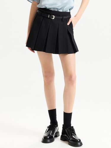 Belted Pleats Shorts_Black - HAE BY HAEKIM - Modalova