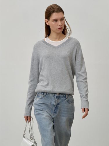 Essential Overfit V-Neck Knit (T-6764) - Atelier Nain - Modalova