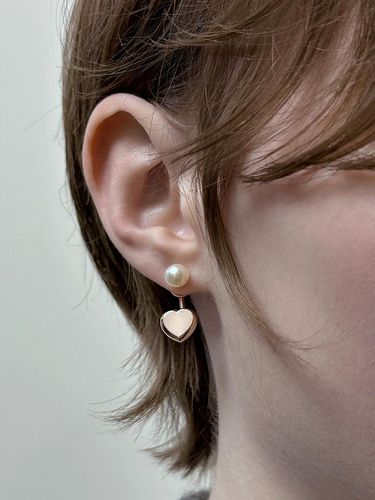 Pearl And Valentine Heart Earrings - MONDAY EDITION - Modalova