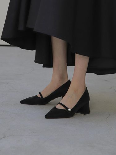 Pointed Toe Elodie Shoes_Matt Black - LOVEDEWY - Modalova