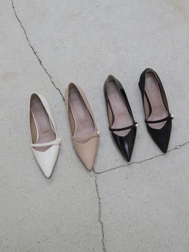 Pointed Toe Elodie Shoes - LOVEDEWY - Modalova