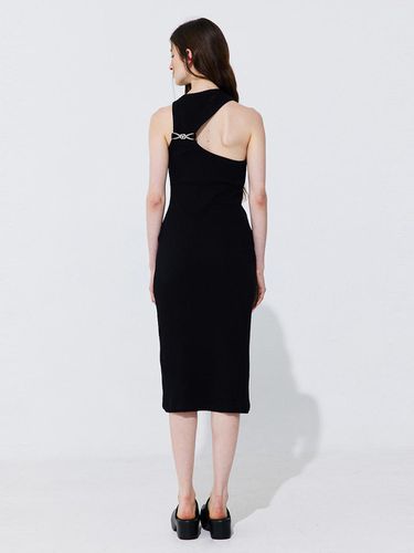 Back Cutout Sleeveless Dress _ - WNDERKAMMER - Modalova