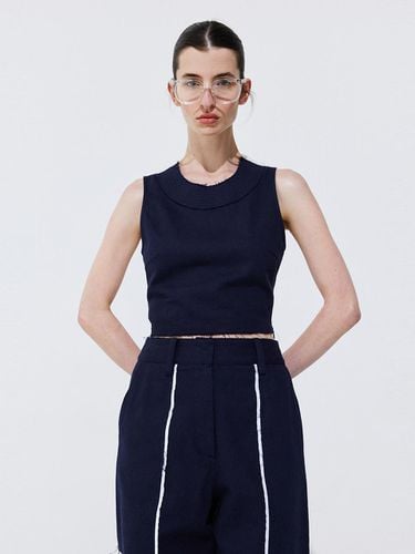 Color-Block Sleeveless Cropped Top _ - WNDERKAMMER - Modalova