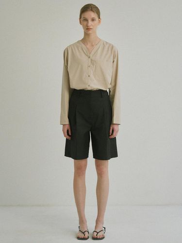 Moer Half Pants (Black) - LeniL - Modalova