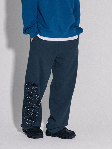 Chicano Letter Sweatpant - Navy - OGARP - Modalova